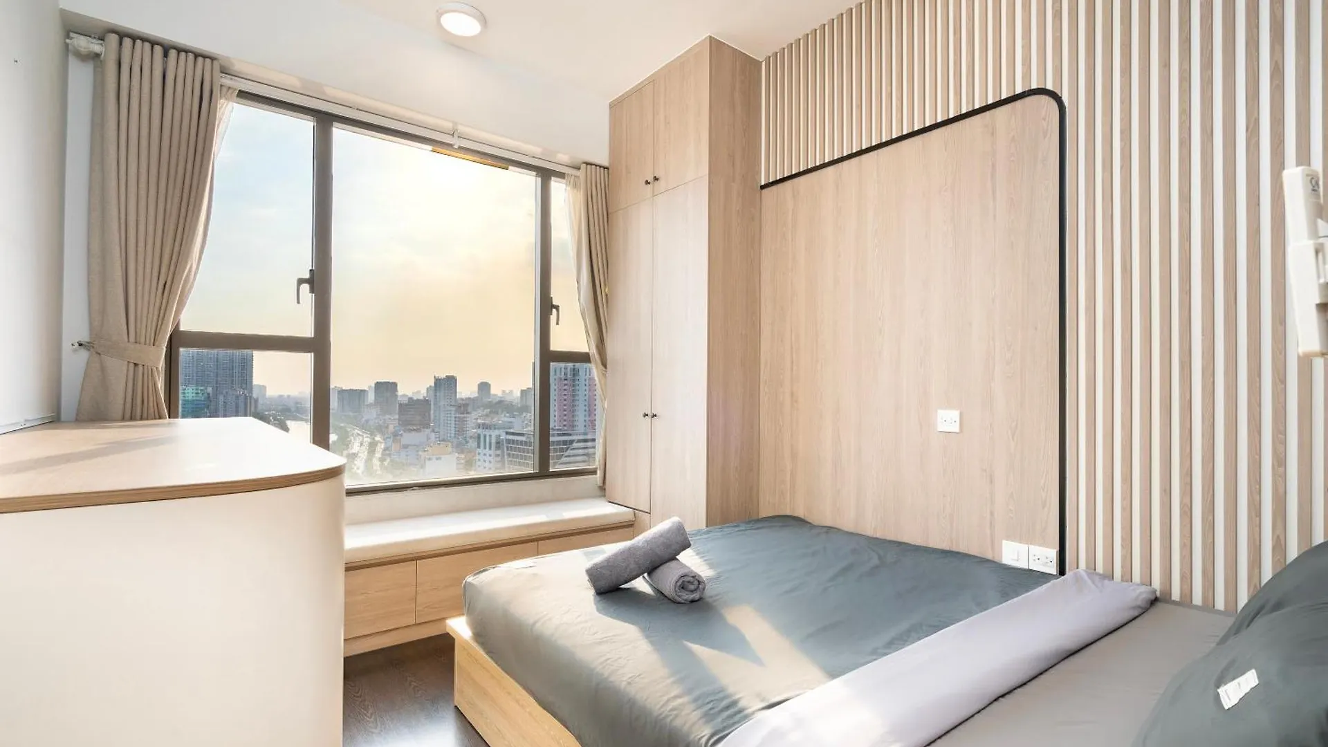 Double E Saigon Apartment In Rivergate Building Ho Či Minovo Město