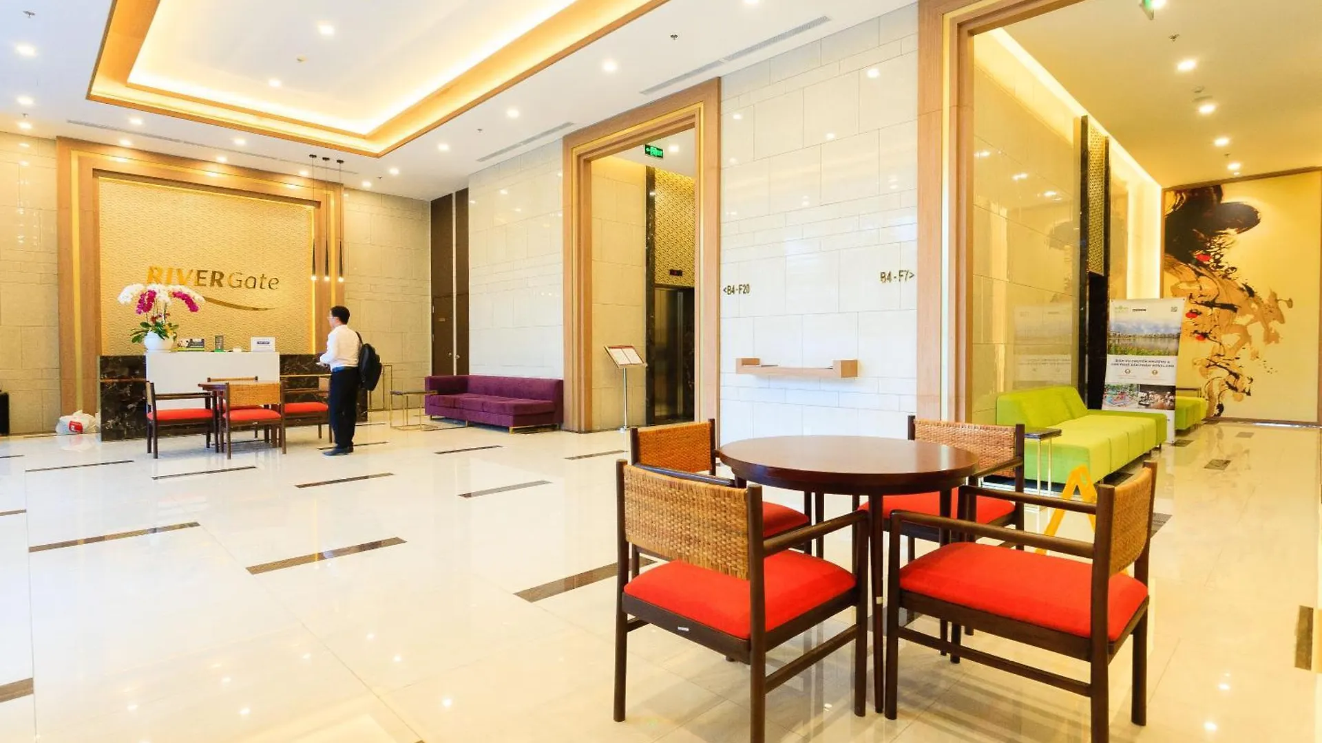 Double E Saigon Apartment In Rivergate Building 호치민