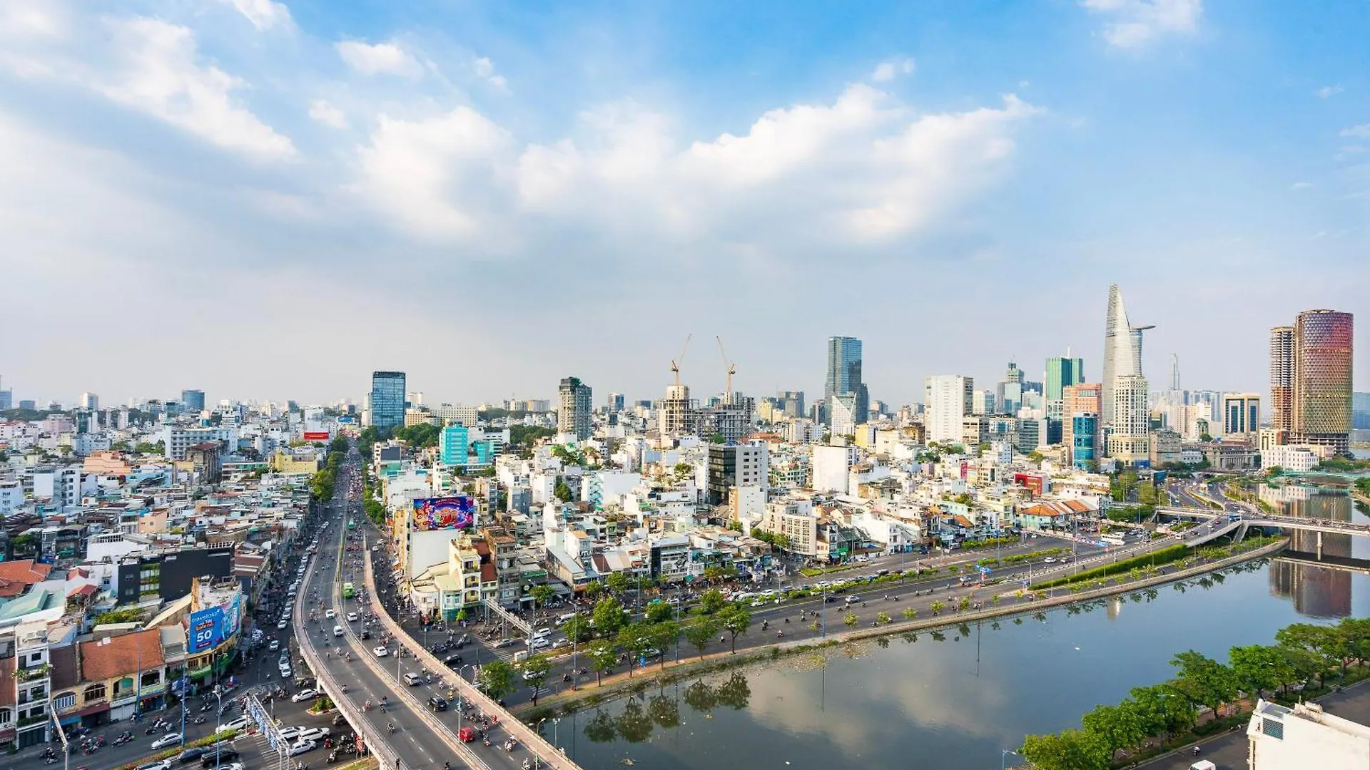 Double E Saigon Apartment In Rivergate Building 호치민 베트남