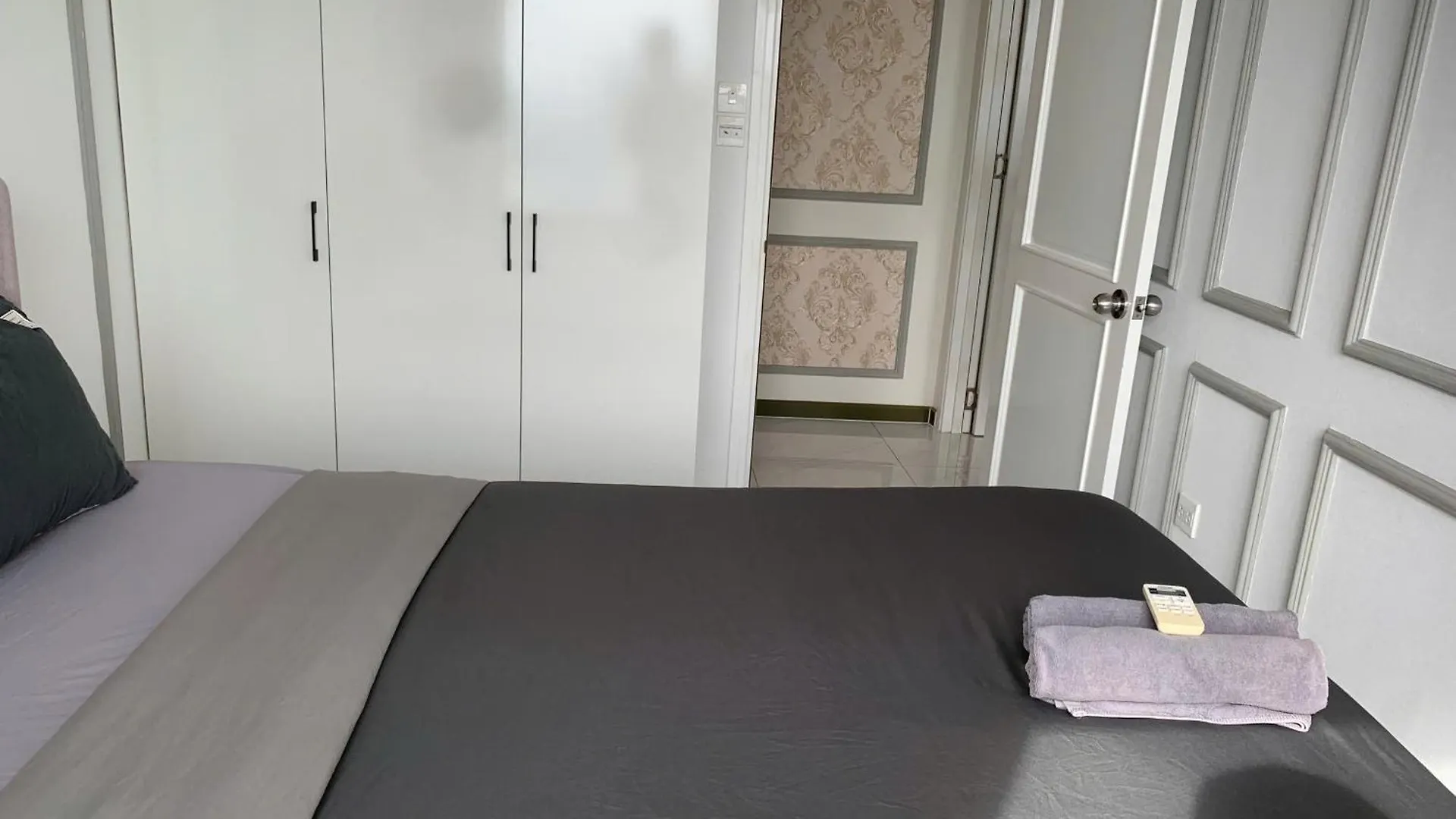 Double E Saigon Apartment In Rivergate Building 호치민 0*,  베트남