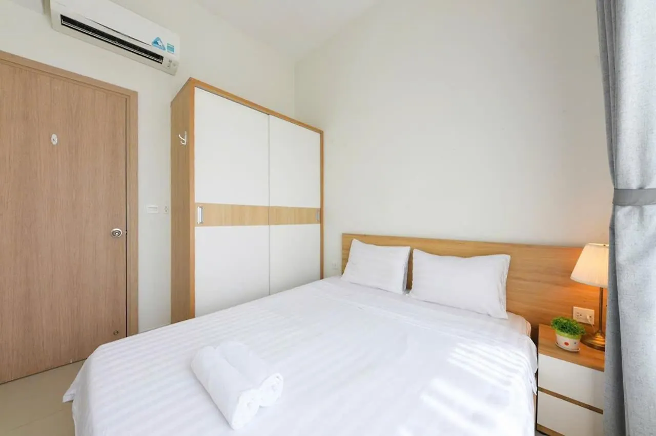 Double E Saigon Apartment In Rivergate Building 호치민